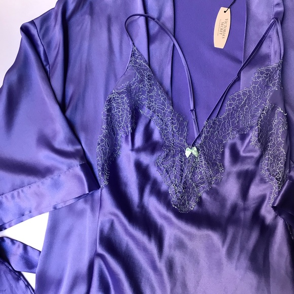 Victorias Secret Lavender Satin Robe and Satin & Lace Slip/Chemise - S -… - Picture 2 of 8